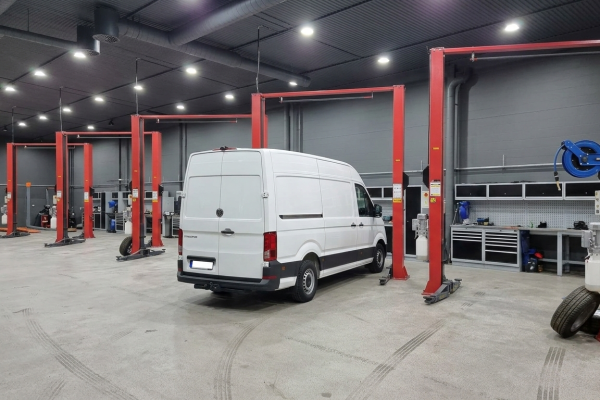 Arbetsbil i PBZ verkstad