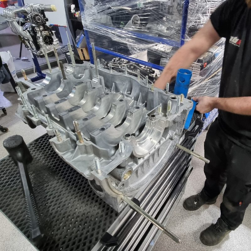 Motor som renoveras